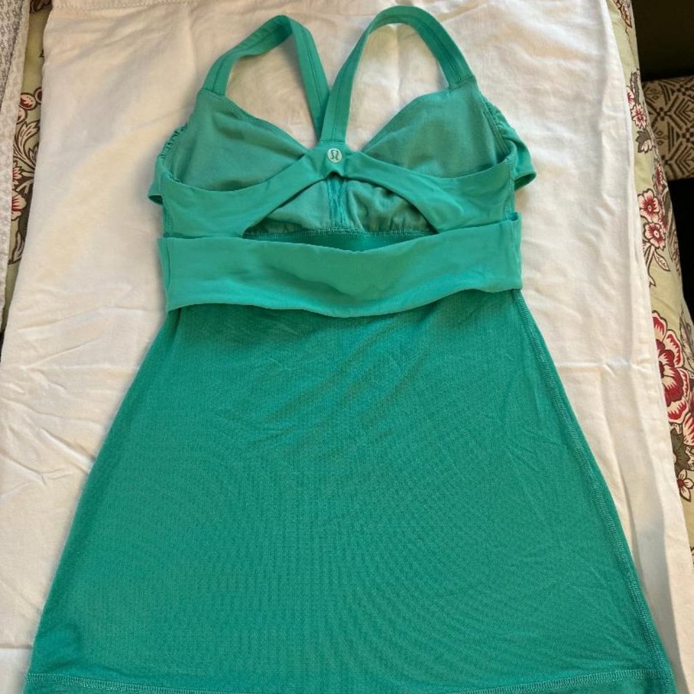 Lululemon Women's Green Sleeveless Criss Cross Activewear Tank Top Size 4 - Picture 3 of 6